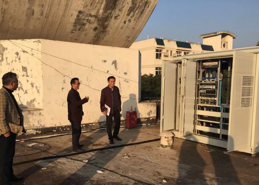 齐齐哈尔新闻网11月1日讯（张帆武童董野）向晖北街废品站藏匿于铁塔之下(图6)