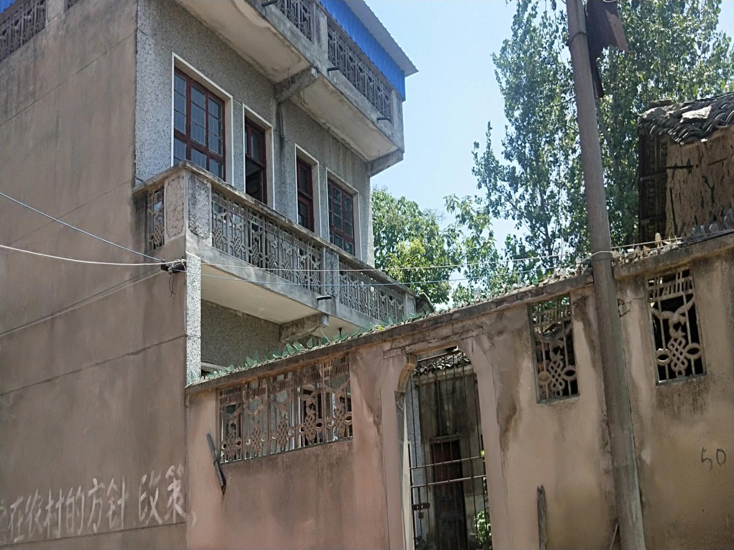 广西一房产中介13平方米打出22万元卖了!!(图2)