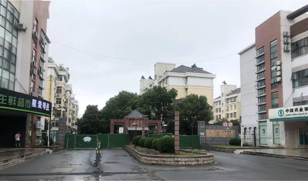 祥云豪宸小区楼顶私搭彩钢房执法部门告诉你(图5)