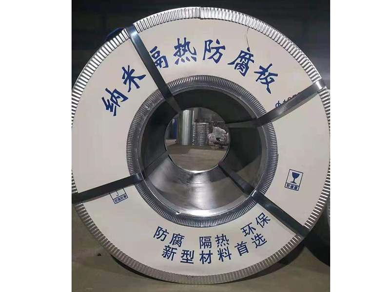 彩钢板和夹芯板都存在使用时间一长便生锈(图7)