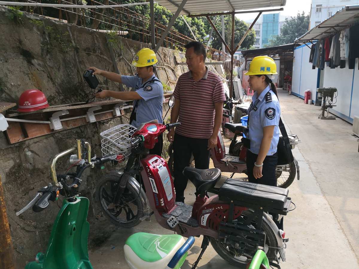 用心耕耘“格中责任田”——先锋街道网格长（员）(图2)