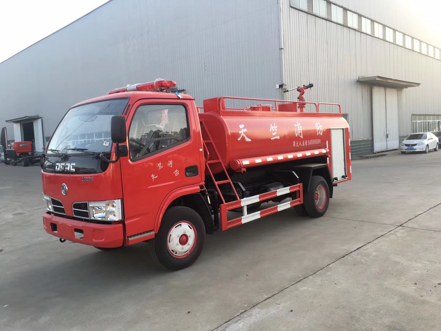 榆林一奶牛场彩钢房草料仓库着火消防紧急救援(图7)