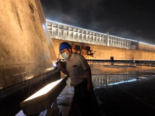 活动彩钢房 吉格斯太镇为寒冷的冬日增添一抹温暖的温暖亮色(图7)