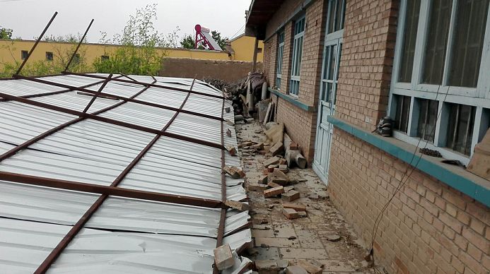 屋顶安装光伏发电，彩钢瓦屋顶业主内心独白：鱼与熊掌兼得(图6)