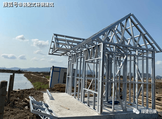 国内多地疫情反复震泽彩钢板企业开足马力全力供应上海(图1)