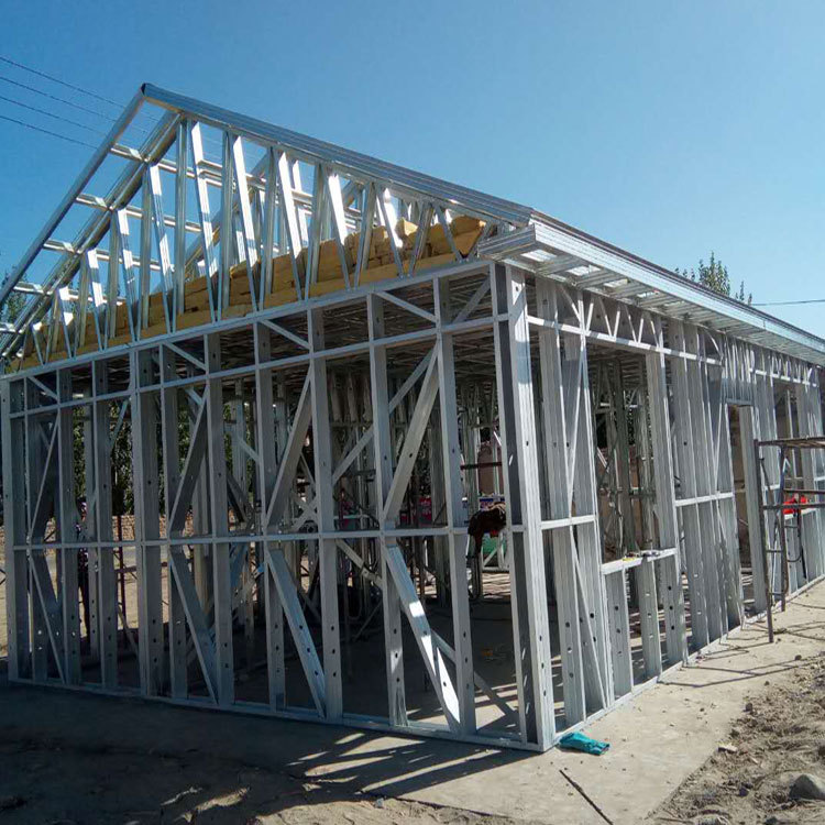 国内多地疫情反复震泽彩钢板企业开足马力全力供应上海(图3)