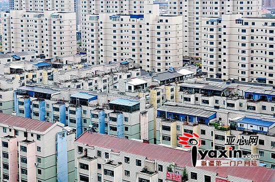 住户私自加盖彩钢房部分业主做法已违约(图2)