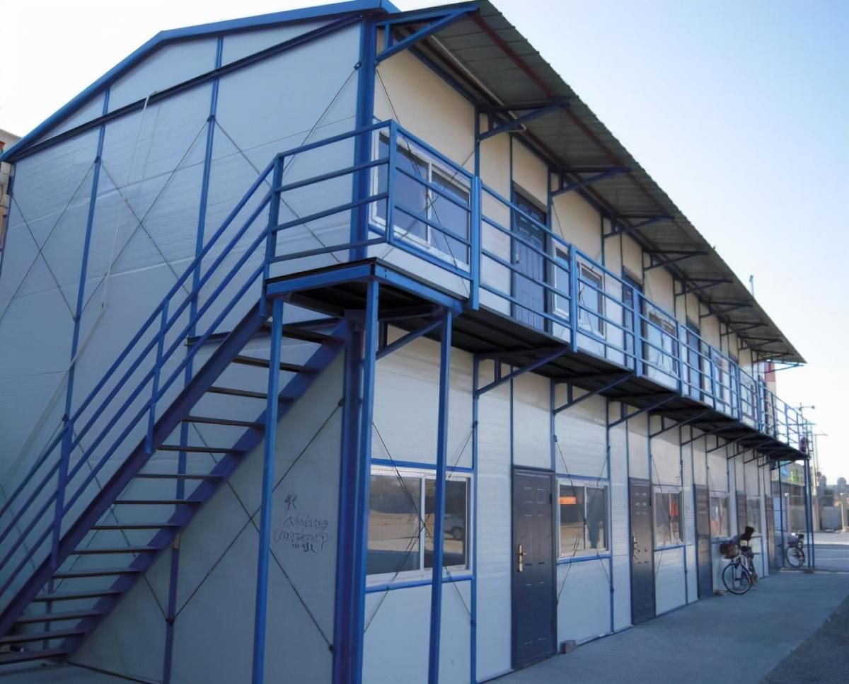 彩钢瓦怎么了?为什么会下达全面拆除的命令?(图1)