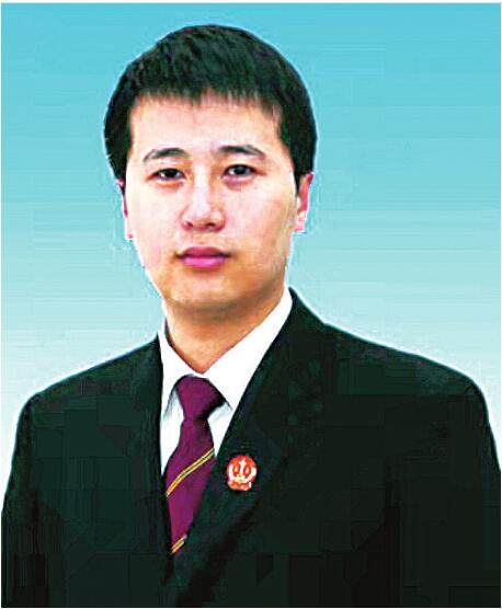 阳光“争夺战”杜尔伯特一对邻居盖起彩钢房(图3)