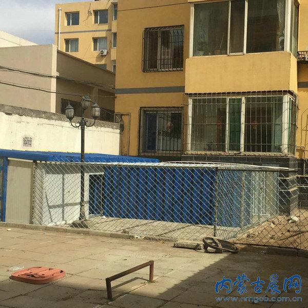 简易彩钢房搭建和价格 呼市玉泉区大北街店巷彤辉小区居民怨声载道(图1)