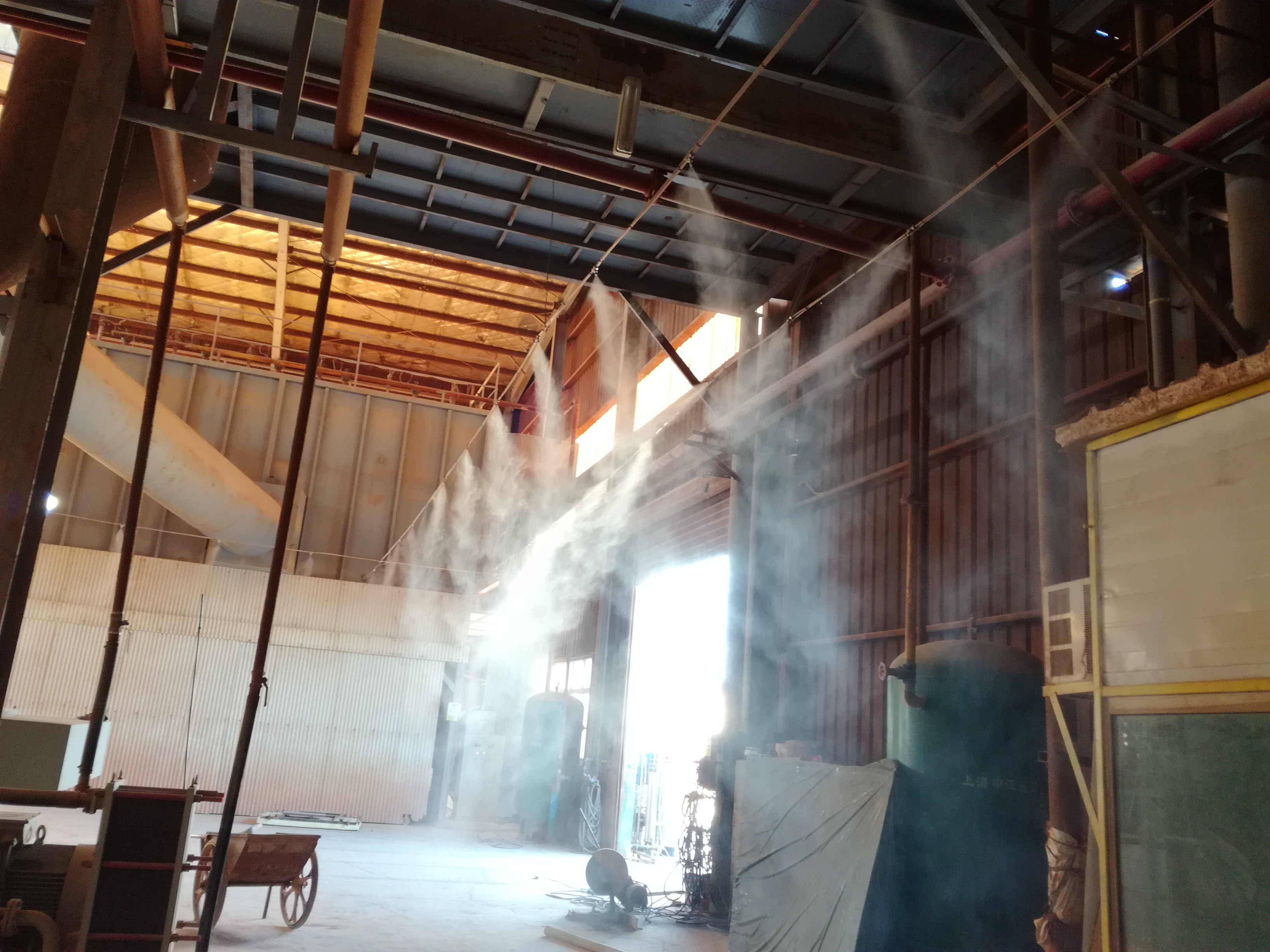 玻璃房屋顶喷雾降温大型铁皮厂房降温可以选择屋顶喷淋系统(图5)