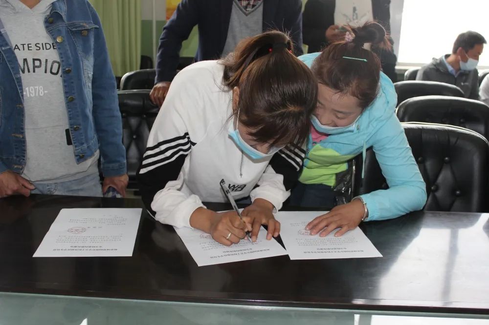 我校召开租住彩钢房学生家长会议(图12)