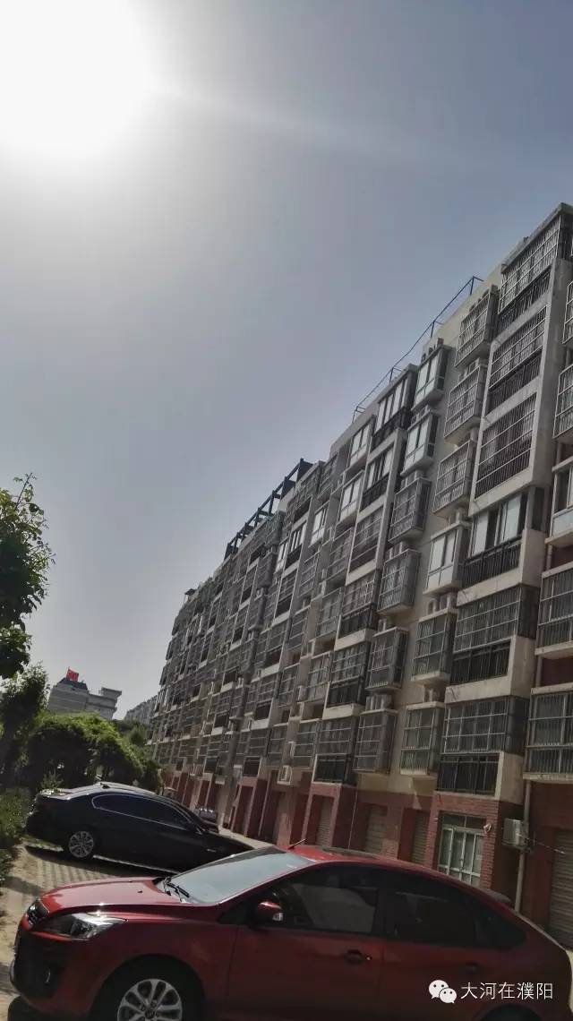 濮阳市中房锦绣花园业主反映有人在加盖房屋(图2)