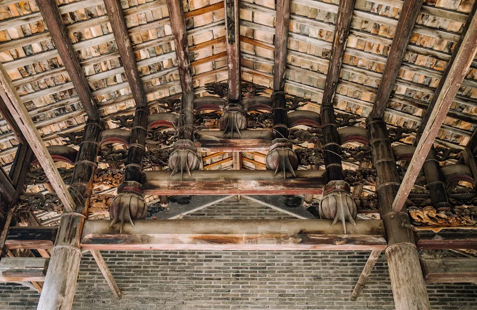 呼和浩特如意和大街一工棚夜间拆除房顶不慎踩空(图2)