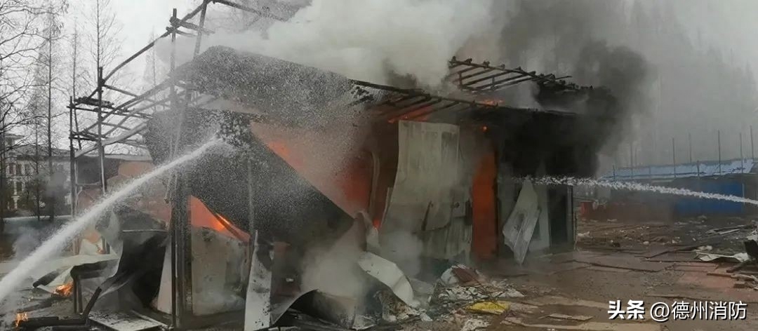 泡沫夹芯彩钢板燃烧速度快有毒烟气大扑救难度高(图12)