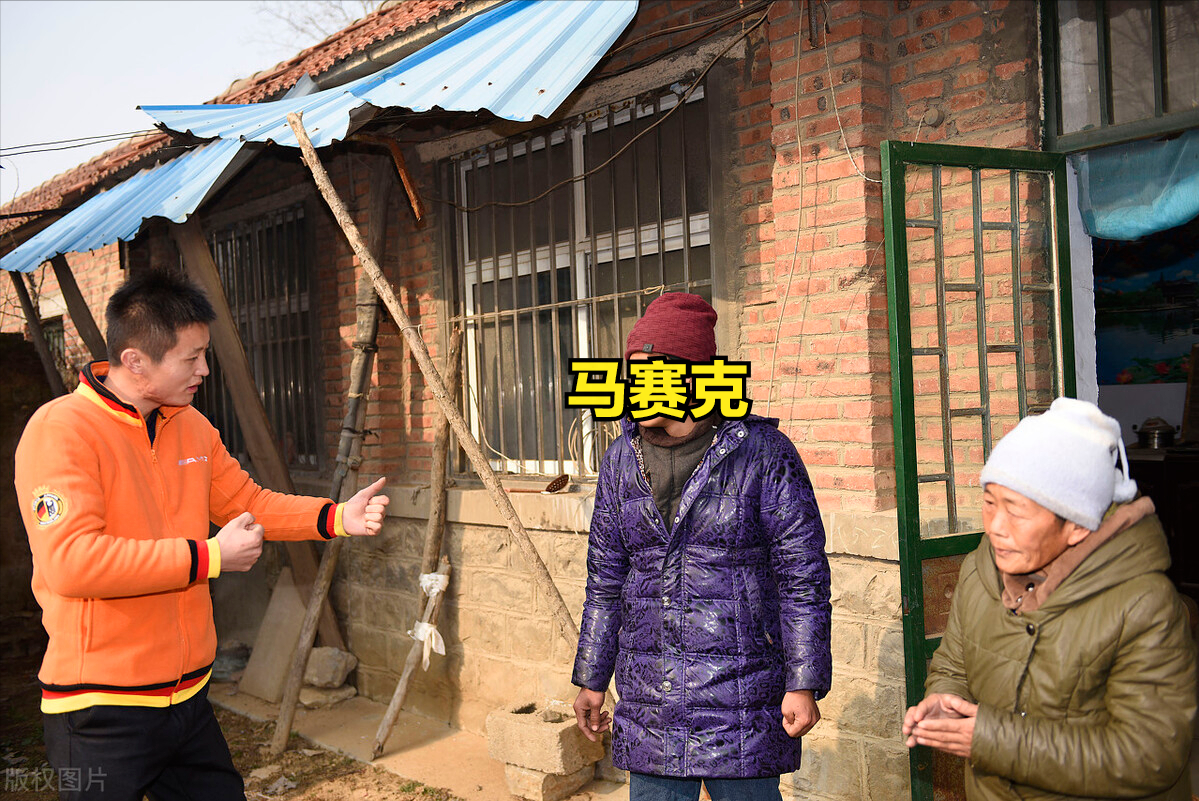 彩钢瓦屋顶生锈到底是翻新划算呢？还是干脆直接换瓦更划算？(图1)