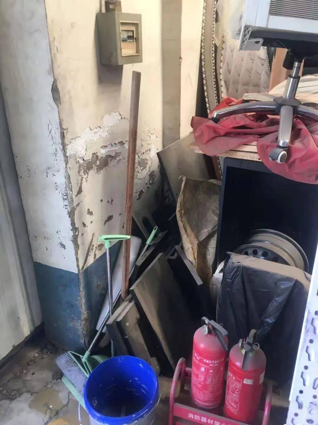 平川大队集中开展彩钢板建筑强制拆除工作(图2)