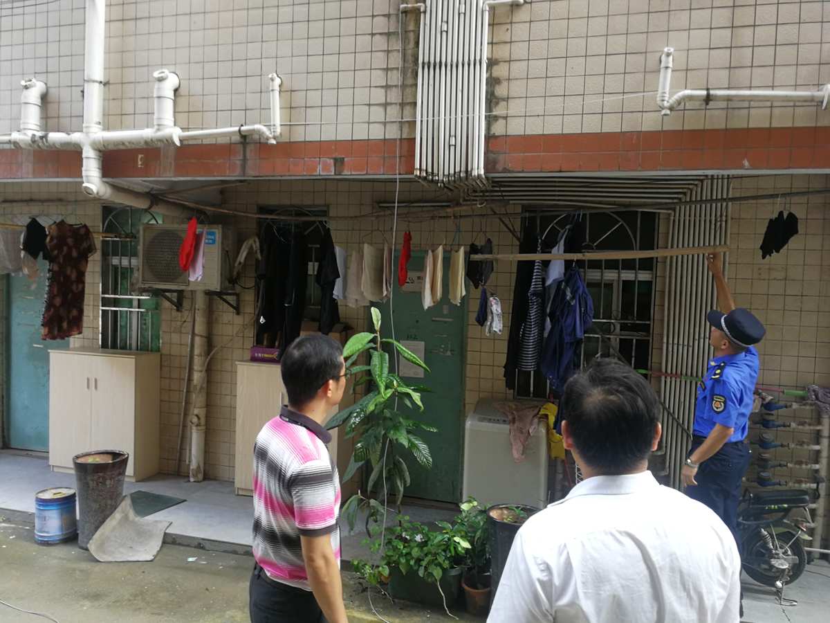 南山路44号院自来水管道严重腐蚀必须要更换了(图2)