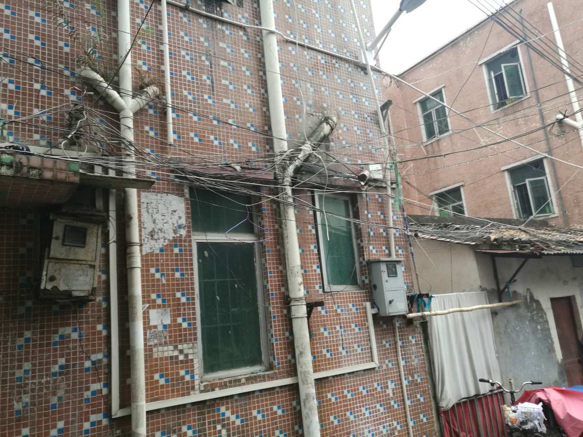 南山路44号院自来水管道严重腐蚀必须要更换了(图4)