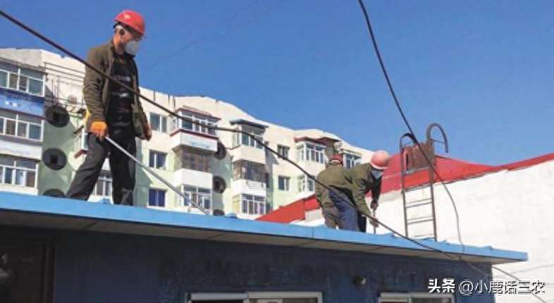 2023年国家一号文件：村干部挨家排查整治农村危房(图2)