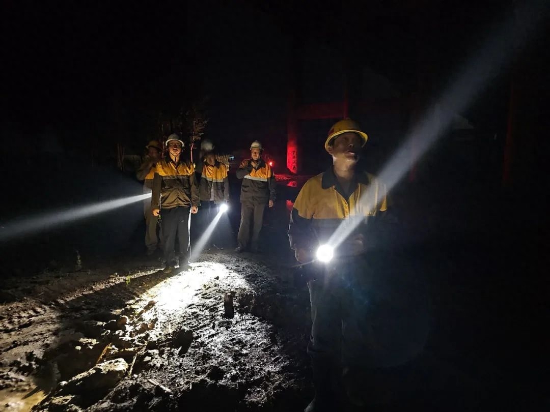 北京南站多趟始发列车停运确保旅客候车环境安全(图6)