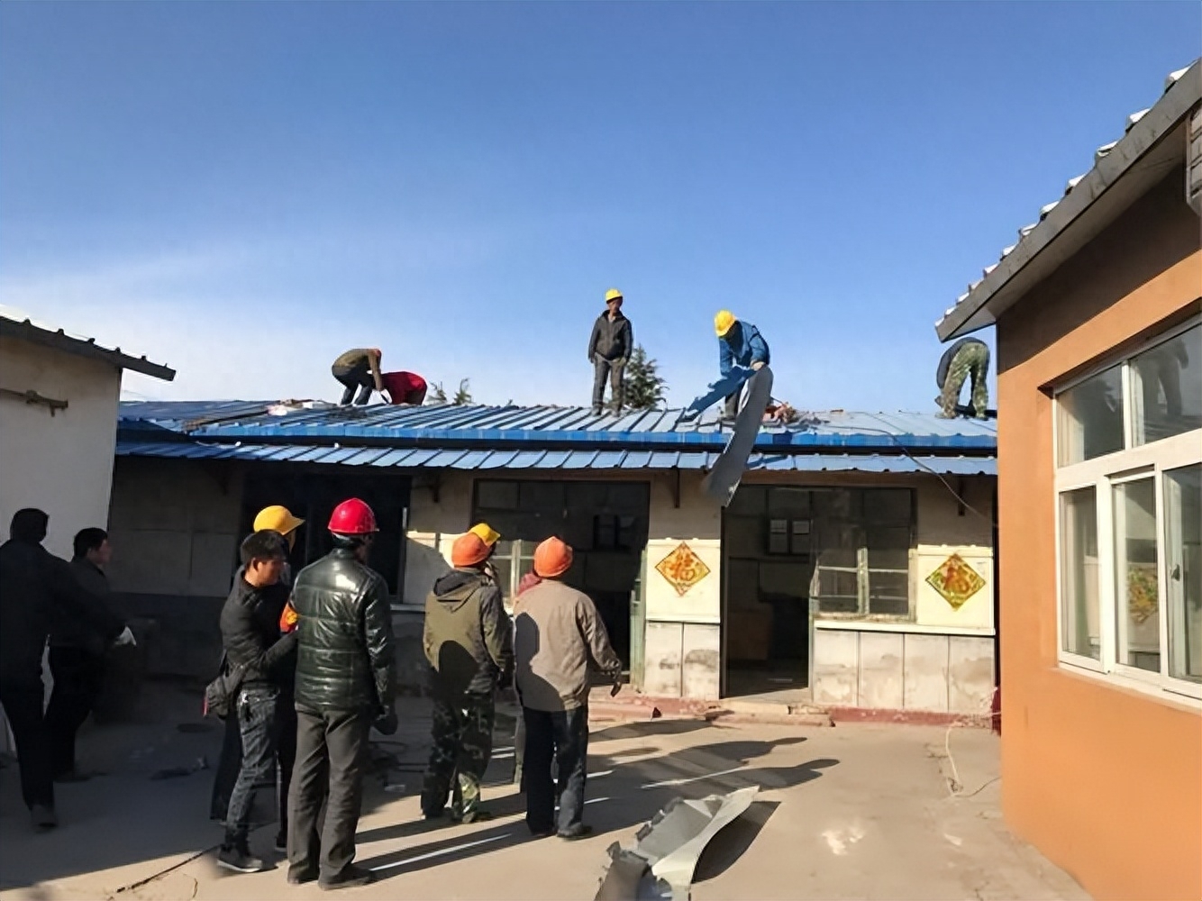 农村居民拆除彩钢瓦材料搭建房顶，你怎么看？(图6)