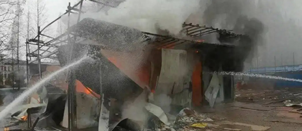 农村住房条件越来越好，彩钢瓦到底好不好？(图12)