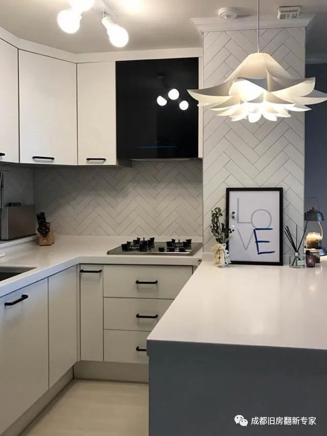 成都小夫妻改造60平米二手房的案例，太实用了！(图8)