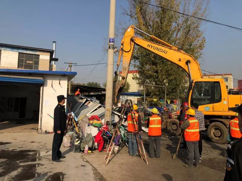 房山城管拱辰执法队开展老旧小区背街小巷专项整治行动(图12)