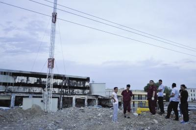 彩钢房结构 悦达起亚4S店上空黑烟滚滚直冲云霄(图1)