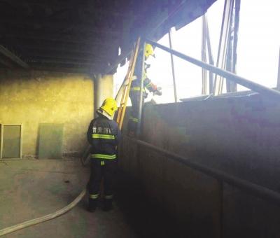 彩钢房结构 悦达起亚4S店上空黑烟滚滚直冲云霄(图2)