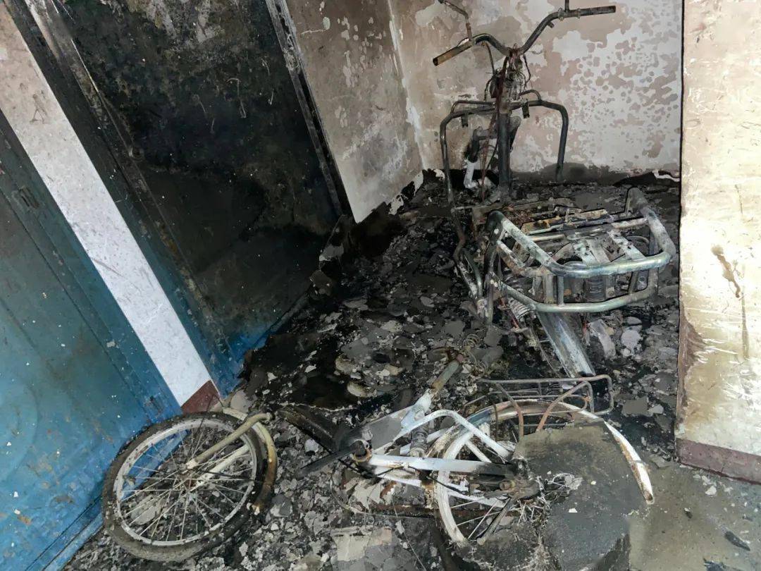 彩钢房结构 悦达起亚4S店上空黑烟滚滚直冲云霄(图4)