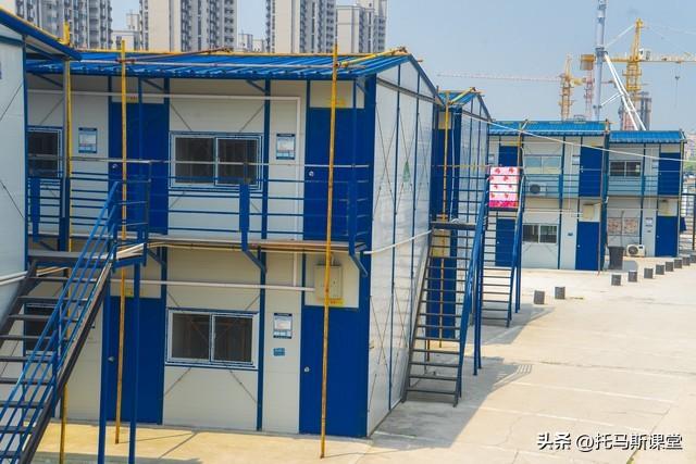 农村彩钢房的潜在危险，你家的彩钢瓦安全吗？(图2)