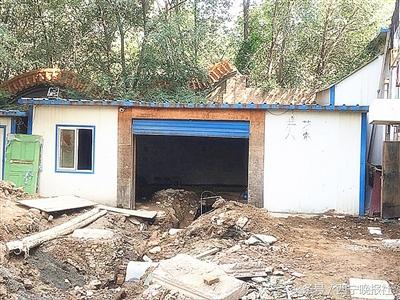 西宁彩钢房 南山路44号院自来水管道严重腐蚀必须要更换了(图1)