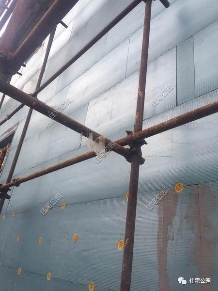 农村自建房外墙保温怎么做？专业施工队发愁！(图13)