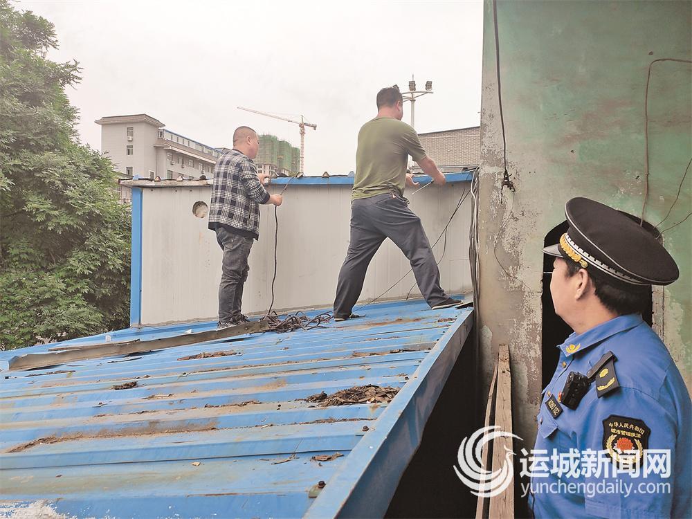 中心城区违法加（搭）建彩钢房简易钢结构专项整治(图1)