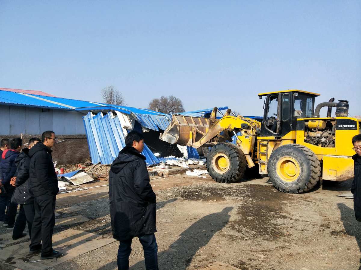 榆林一彩钢厂处违建彩钢房限期整改通知书到期(图7)