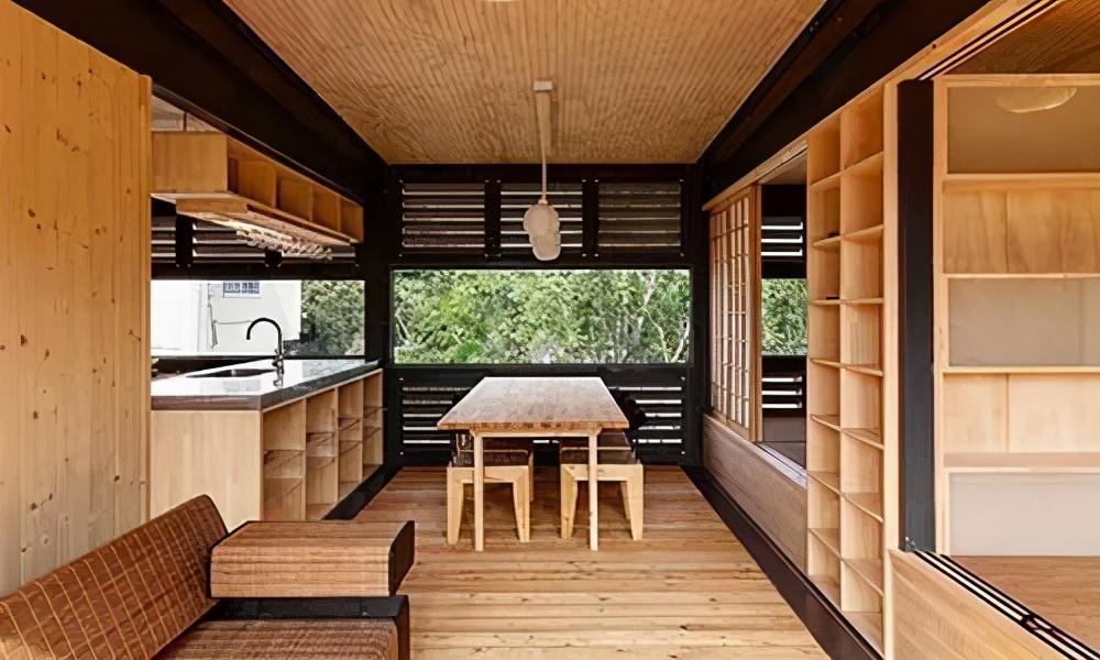 卖掉房子后的马斯克，就是这个小屋子是不是有一丝熟悉的味道？(图25)