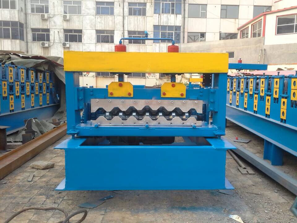 762型彩钢压瓦机,楼承板机楼(图2)