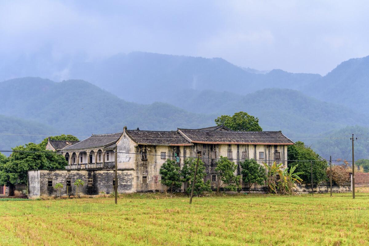 严管农村自建房真的不能建新房子吗？(图1)