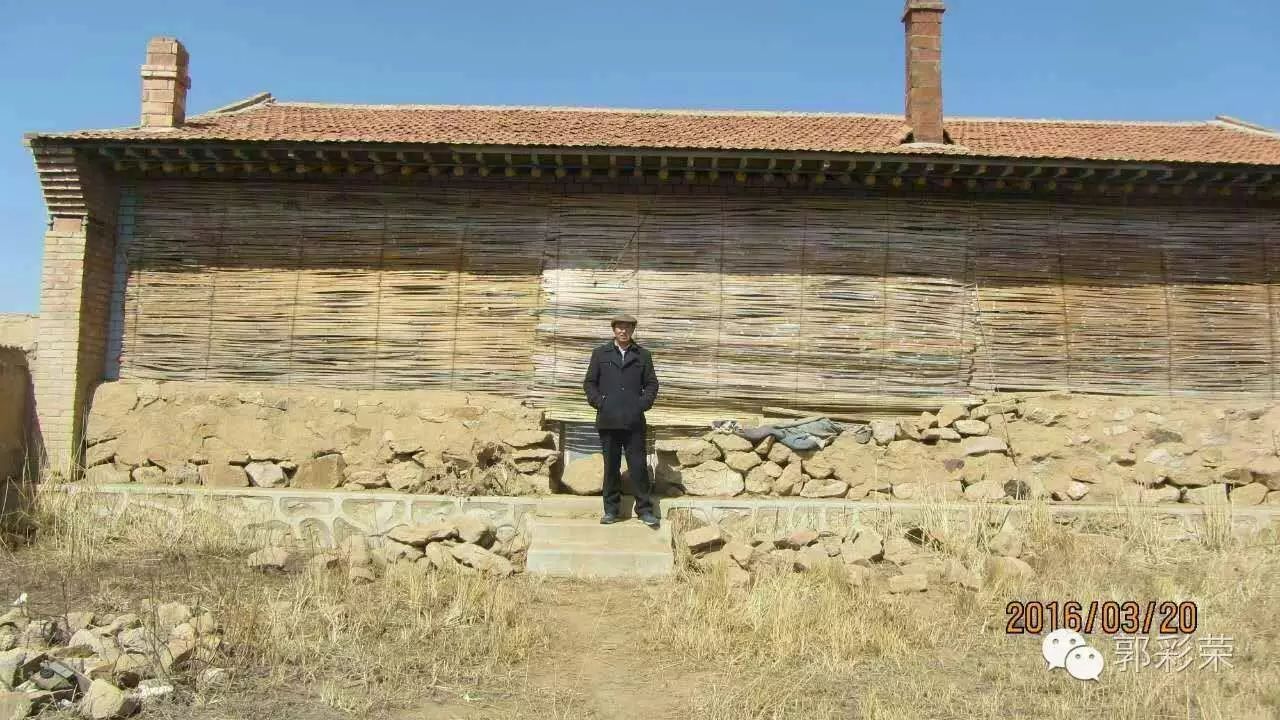 彩钢房拆除补偿多少钱 大青山北麓随处可见的村庄，有很多湮没于这一场整村生态移民的浪潮中(图26)