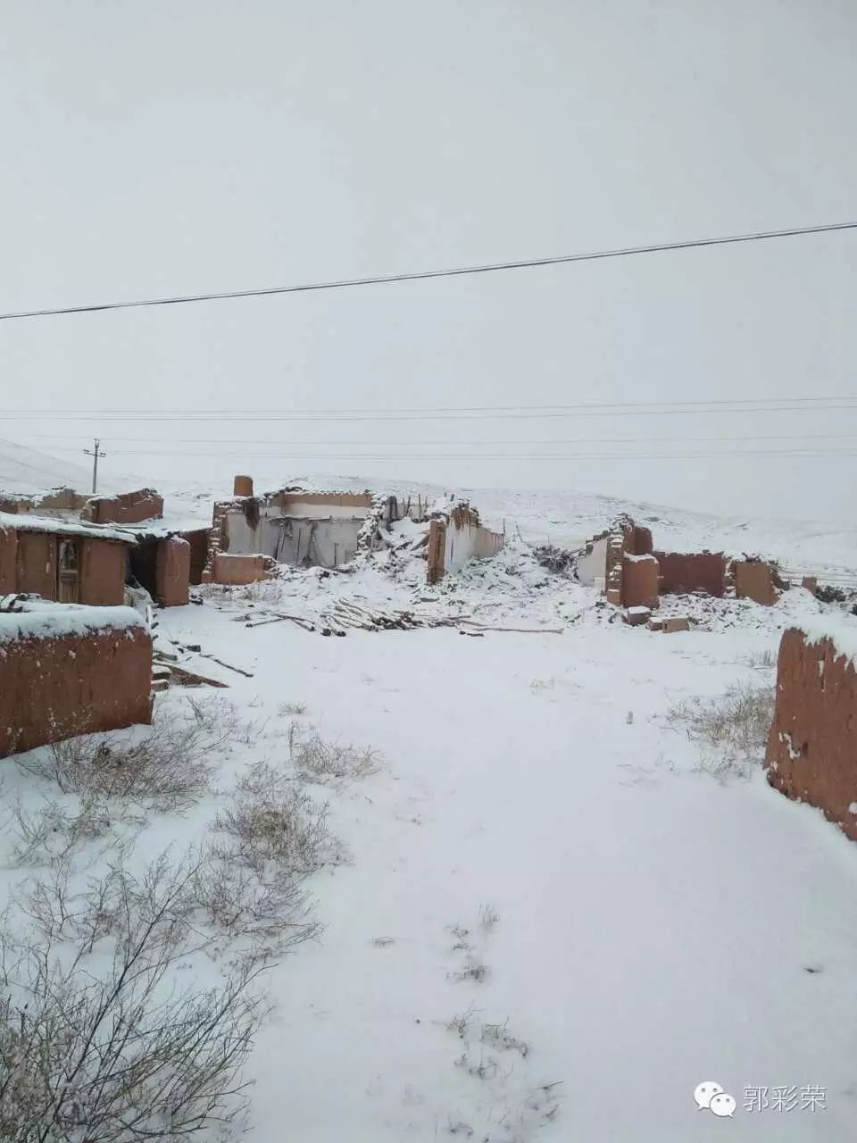 彩钢房拆除补偿多少钱 大青山北麓随处可见的村庄，有很多湮没于这一场整村生态移民的浪潮中(图5)