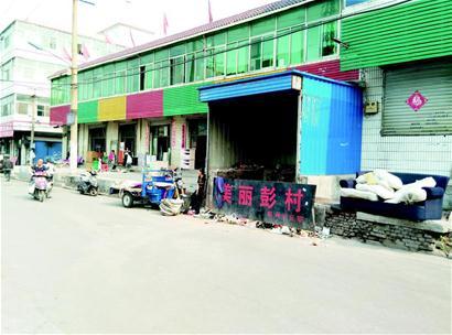 太原彩钢房 彭村三巷内露天垃圾堆居民每天定时清运(图1)