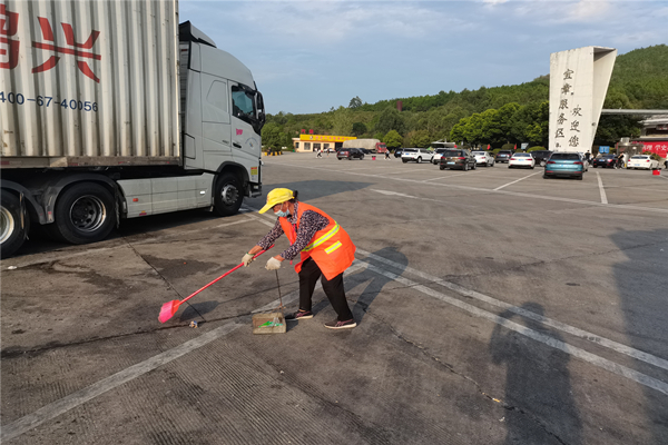 我县扎实推进县城风貌改造及美化亮化项目建设工作(图7)