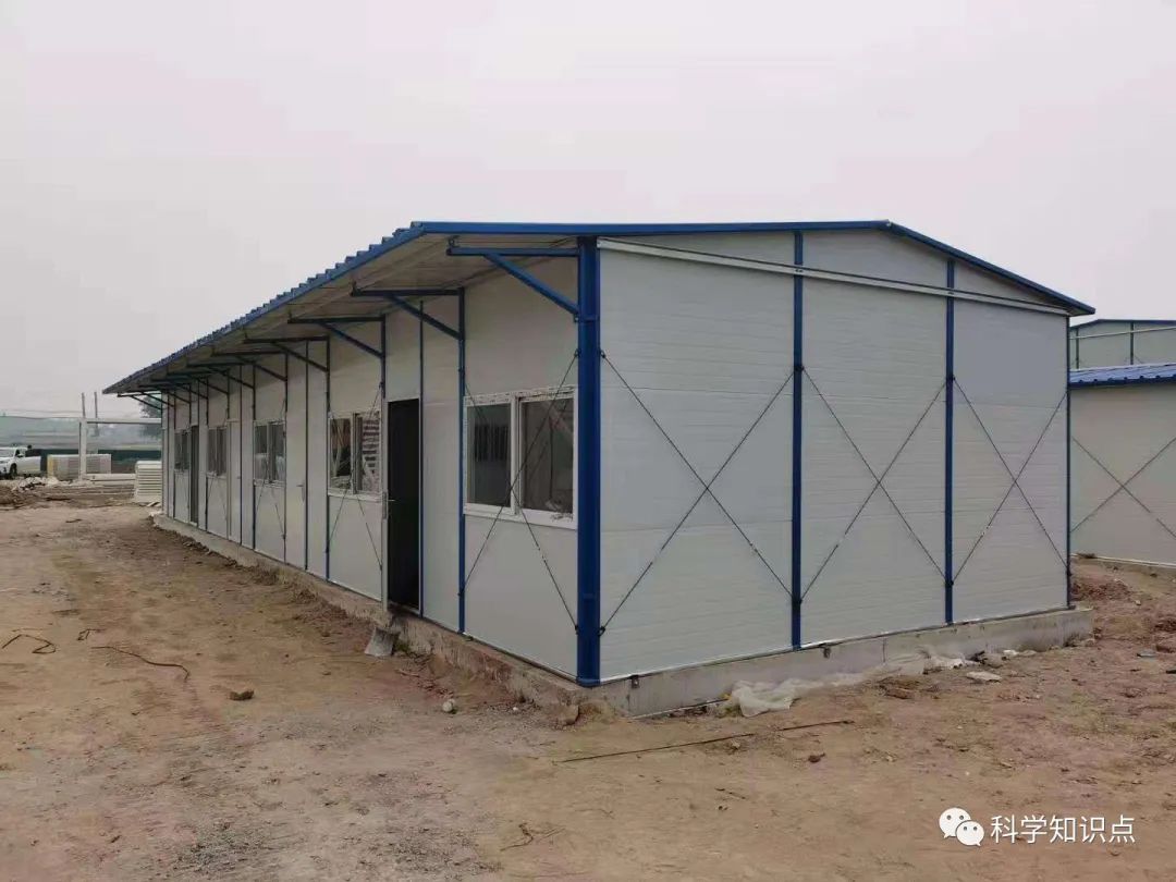 彩钢瓦房有什么致命缺点？以至于它只能落得被强行拆除(图2)