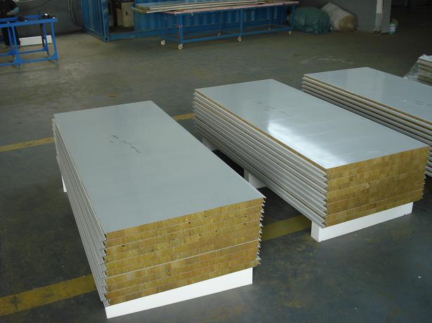 廊坊荣科保温材料有限公司-彩钢复合岩棉板选购(图1)