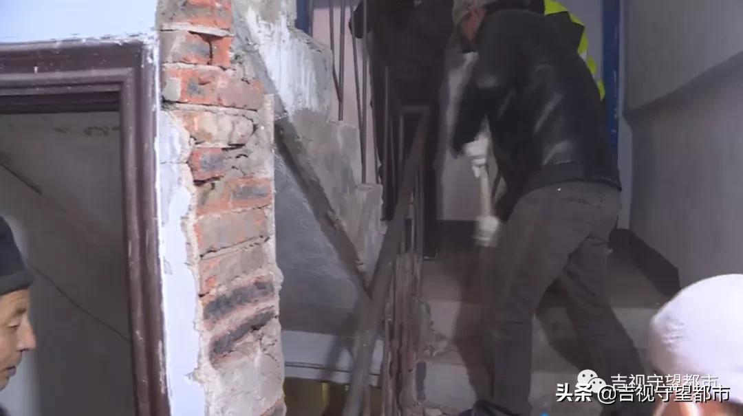 长春南关区长通街道集中拆除8处违建公共空间于民(图5)