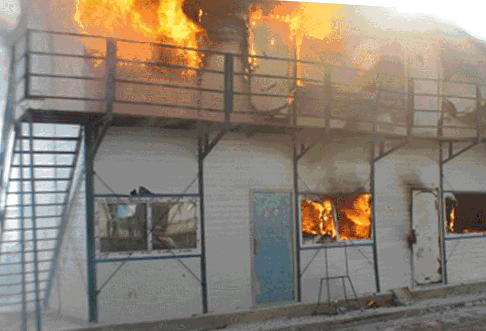 大英县河边镇新市街老打包厂宿舍发生火灾！(图13)