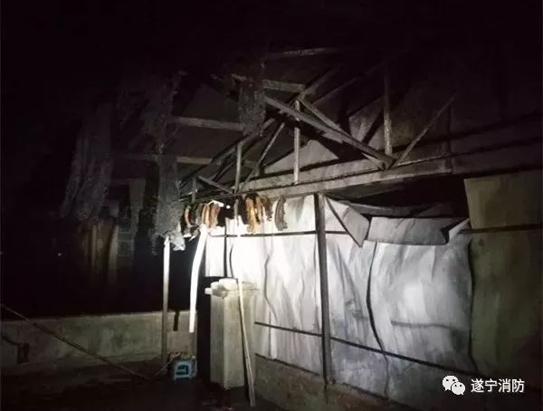 大英县河边镇新市街老打包厂宿舍发生火灾！(图4)