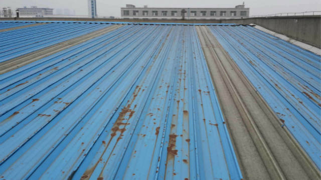 彩钢厂房彩钢屋面渗漏难防治原因及典型特点分析！(图5)